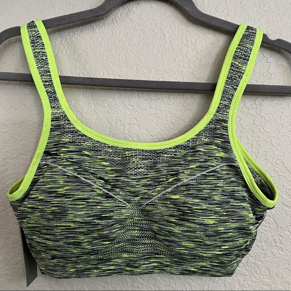 Morera Adjustable Strap Sports Bra
